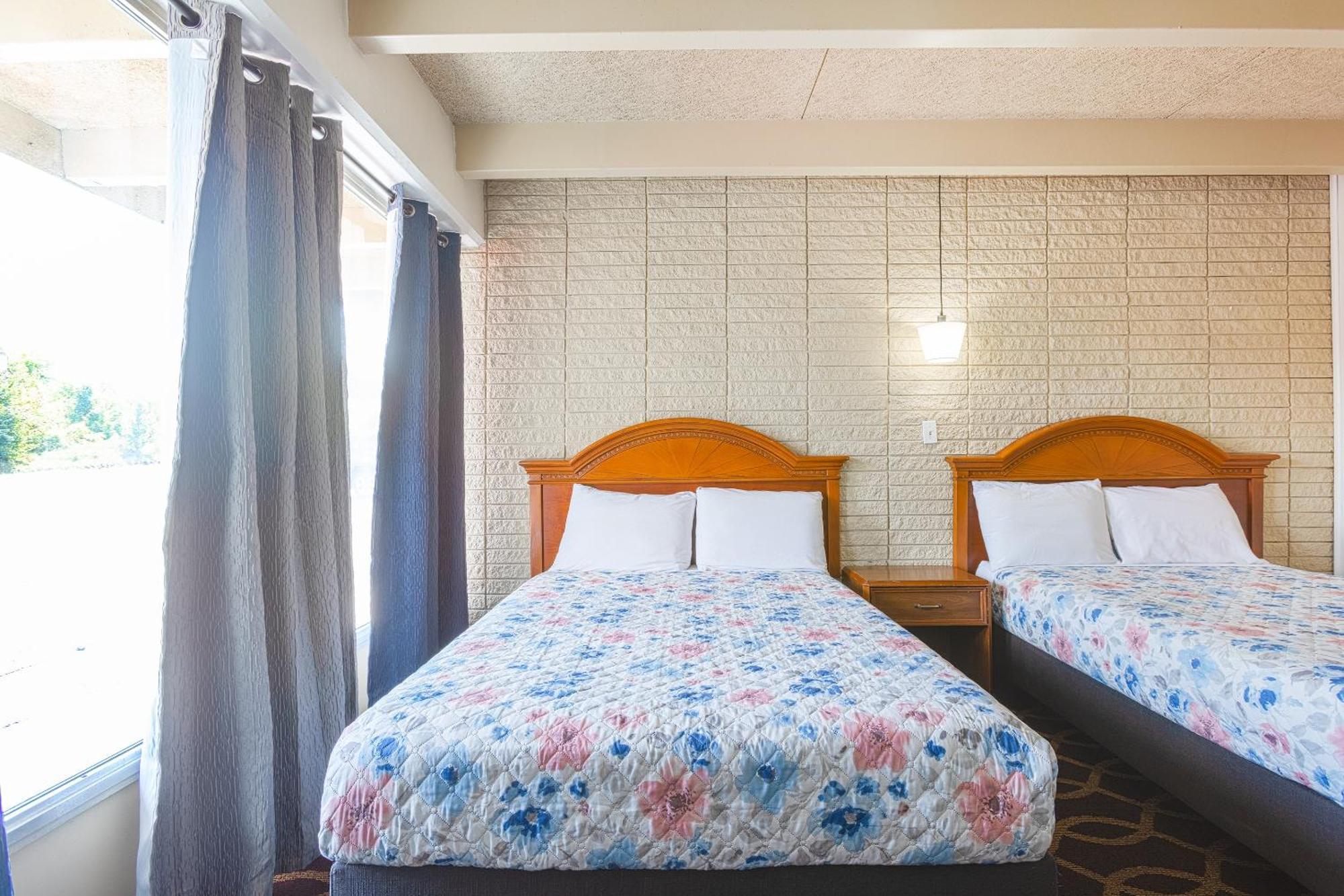 Sonrise Inn Lincoln Hwy By Oyo Breezewood Exterior foto